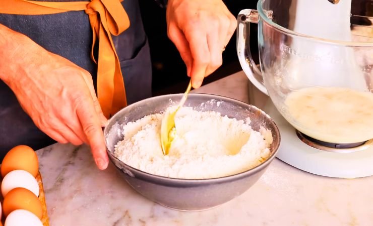 Mix the Dry Ingredients